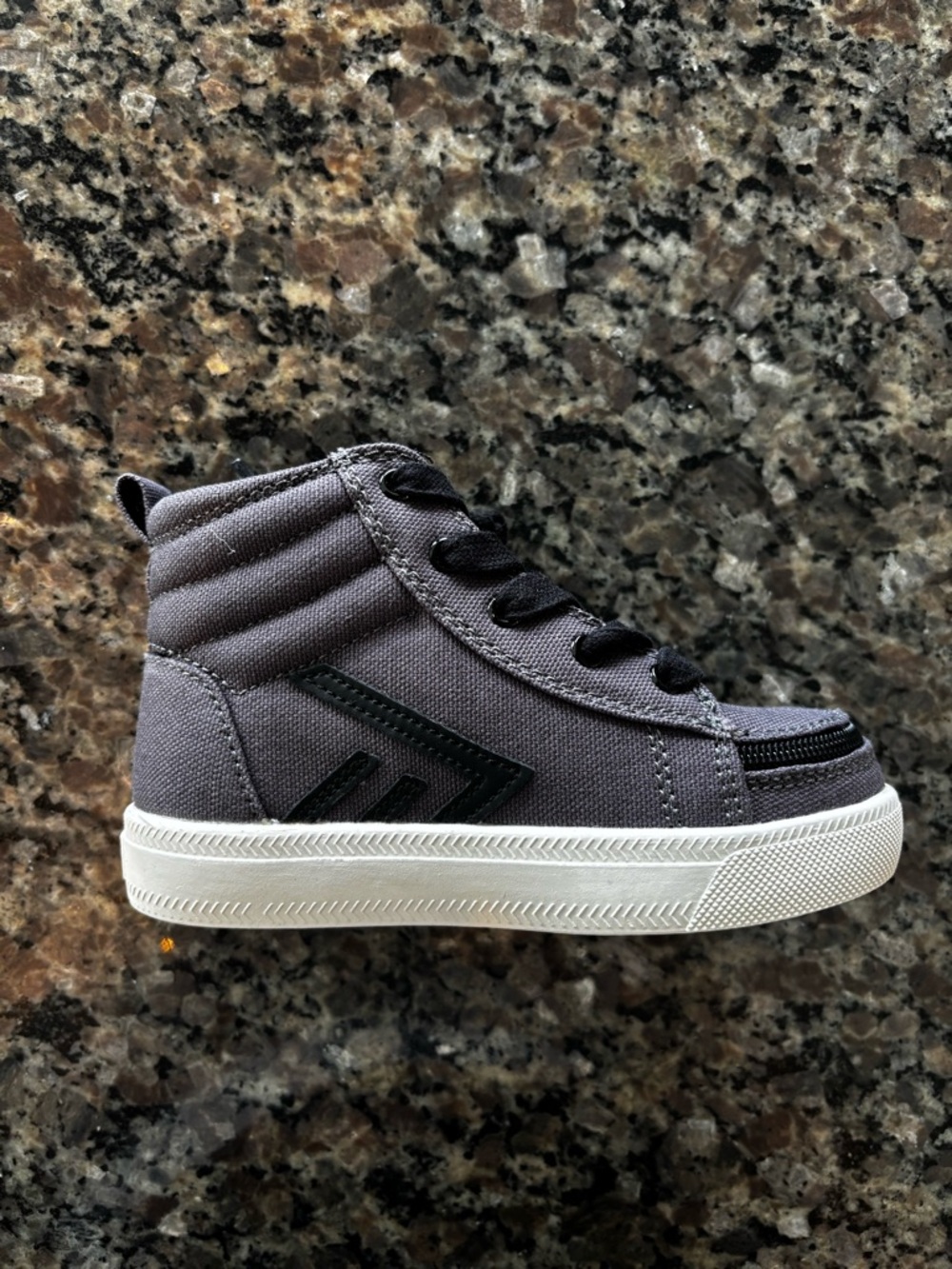 Billy Footwear CS High Top single shoe - left shoe, size 8W